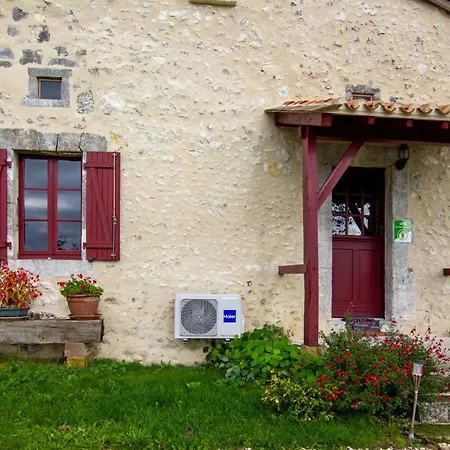 Avec Piscine, Proche De Perigueux - 2 Chambres, Bbq, Activites Variees A Proximite - Fr-1-616-54 펜션 *